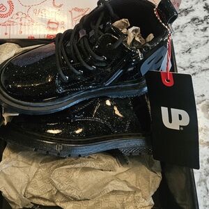 NWT UP Glitter boots sz 8